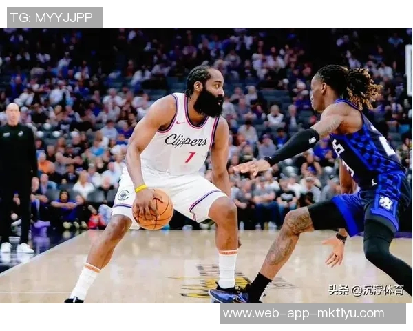 莱昂纳德状态低迷17投7中仅得18分5篮板正负值创赛季新低